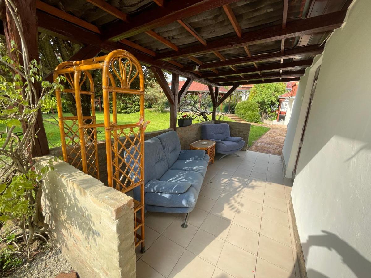Ketpava Vendeghaz Hotel Igal Exterior photo